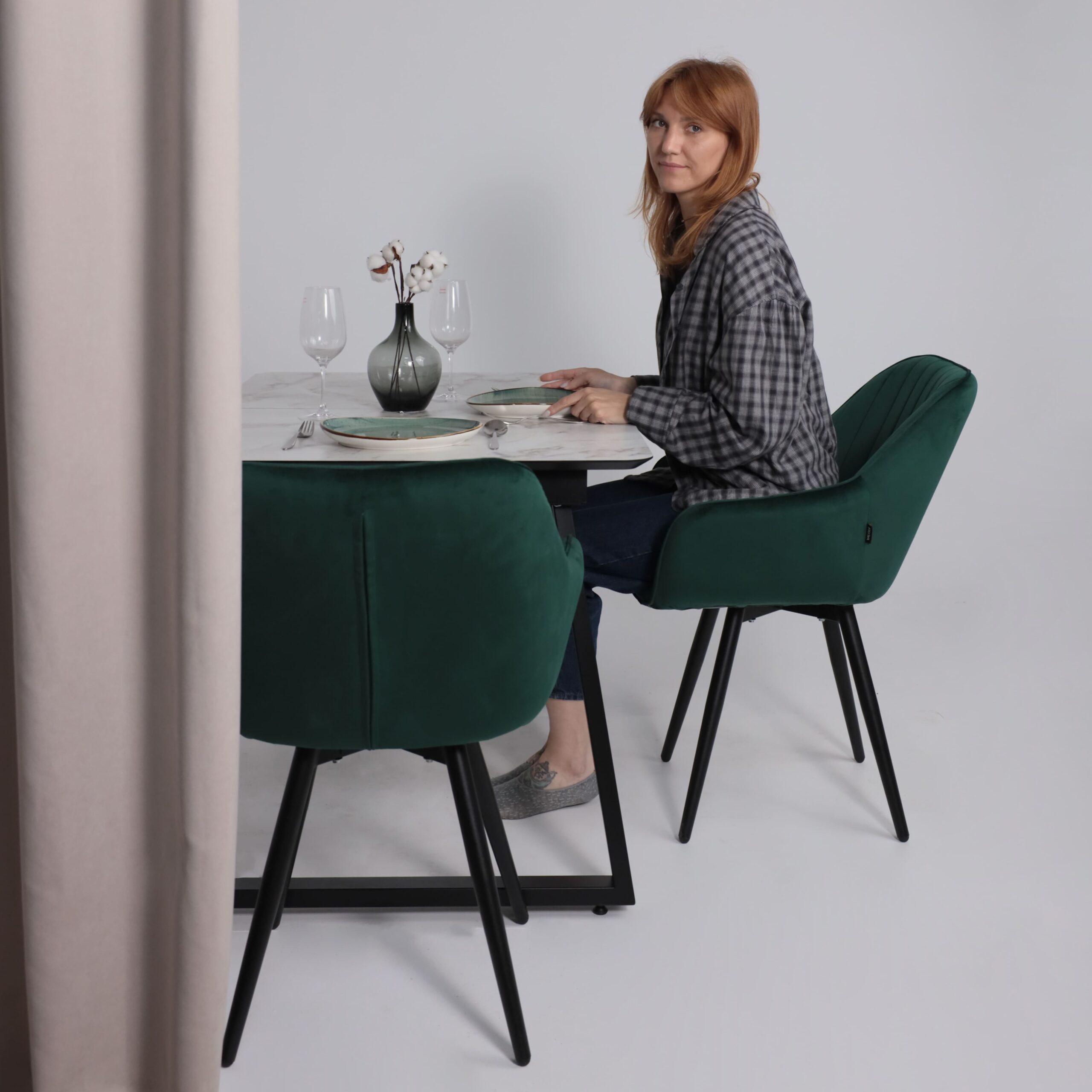 Стол AV 1208, HPL+МДФ,  раздвижной 1200 (1600)*800 Виктори натуральный/черный