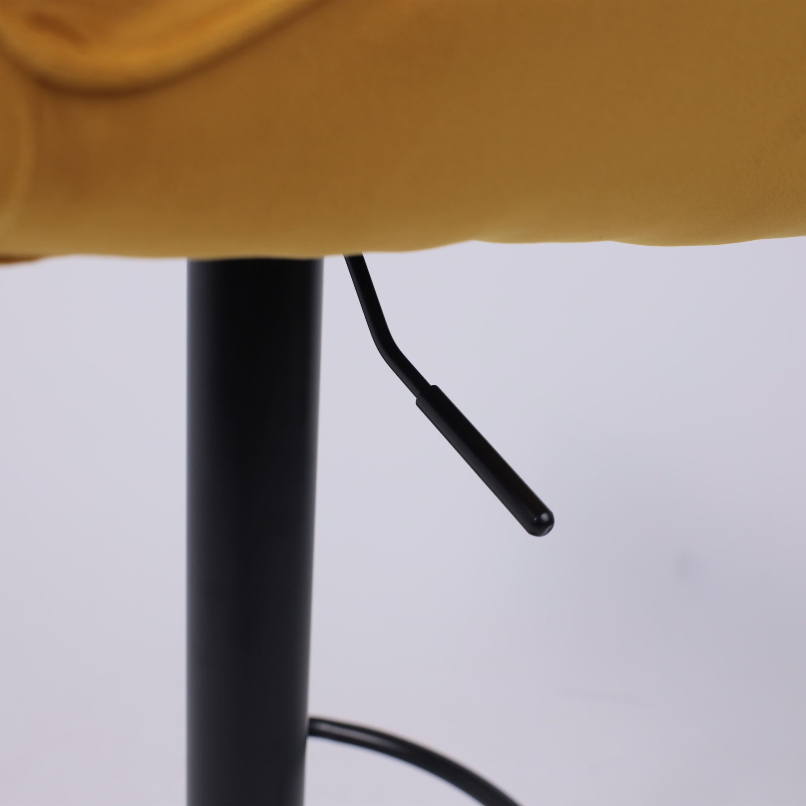 Кресло барное BERLIN GB, Velutto 56 горчичный велюр/черный