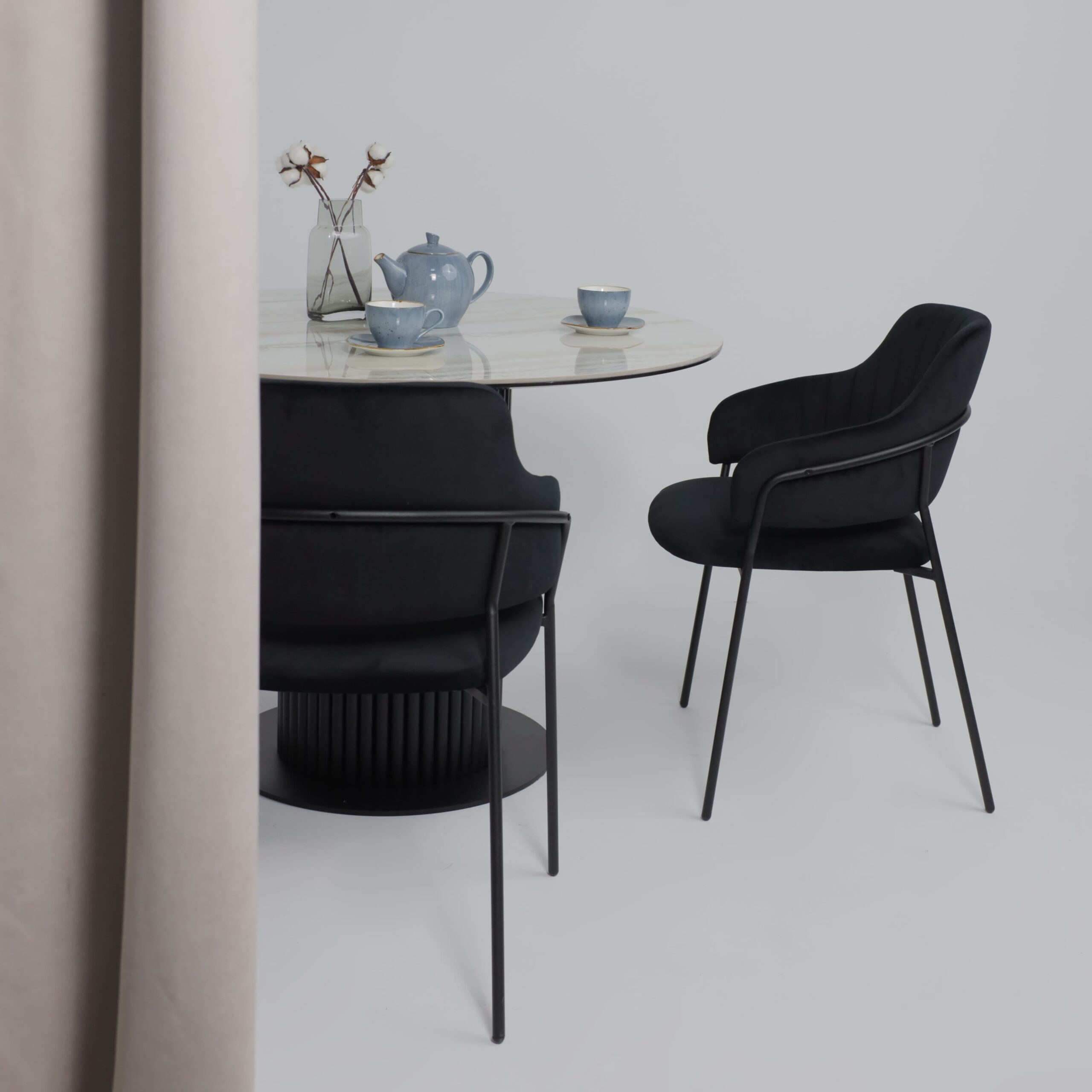 Стол РАУНД,керамика 2 кат. Д 1100, Камень белый Elyt pulido/ Черный матовый