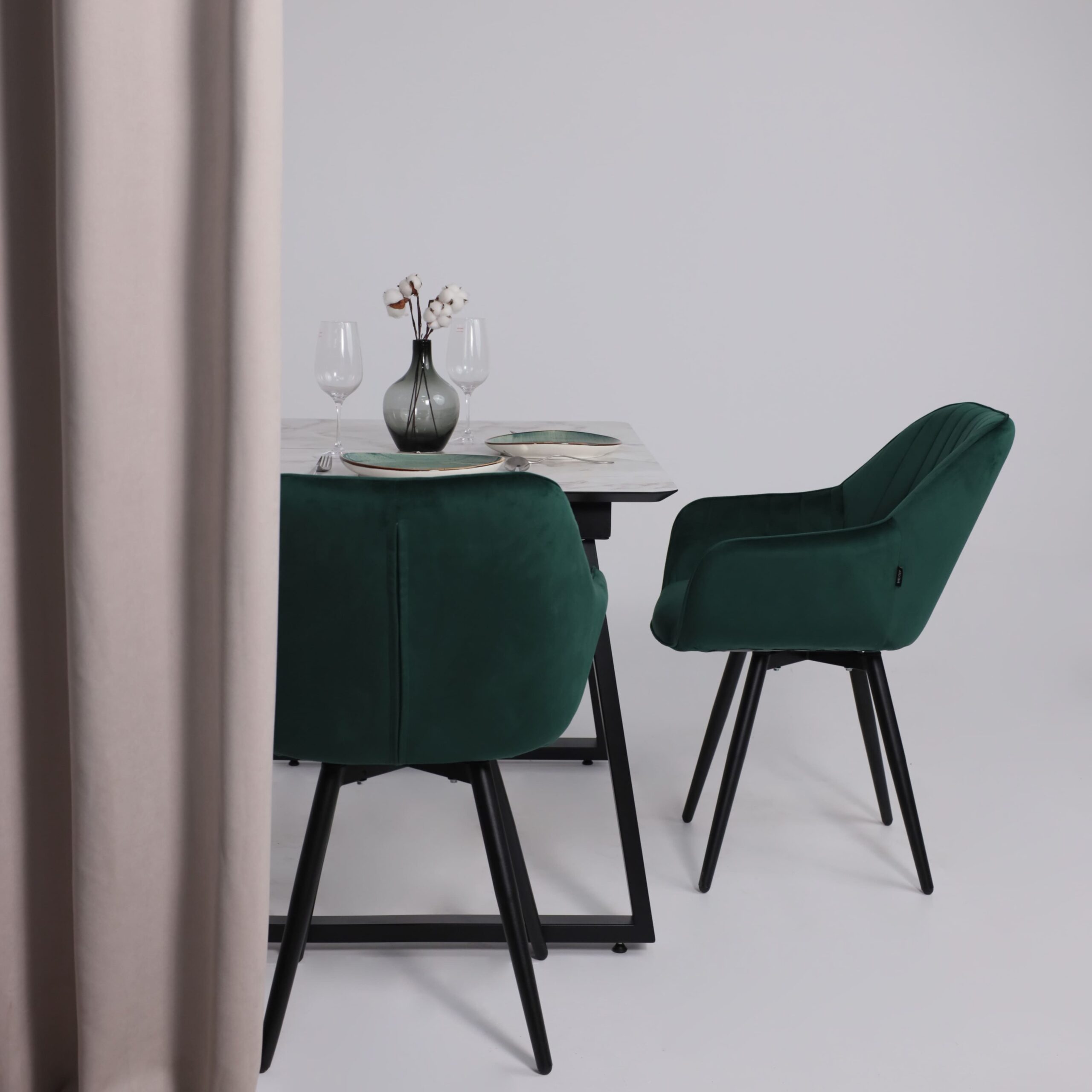 Стол AV 1208, HPL+МДФ,  раздвижной 1200 (1600)*800 Виктори натуральный/черный