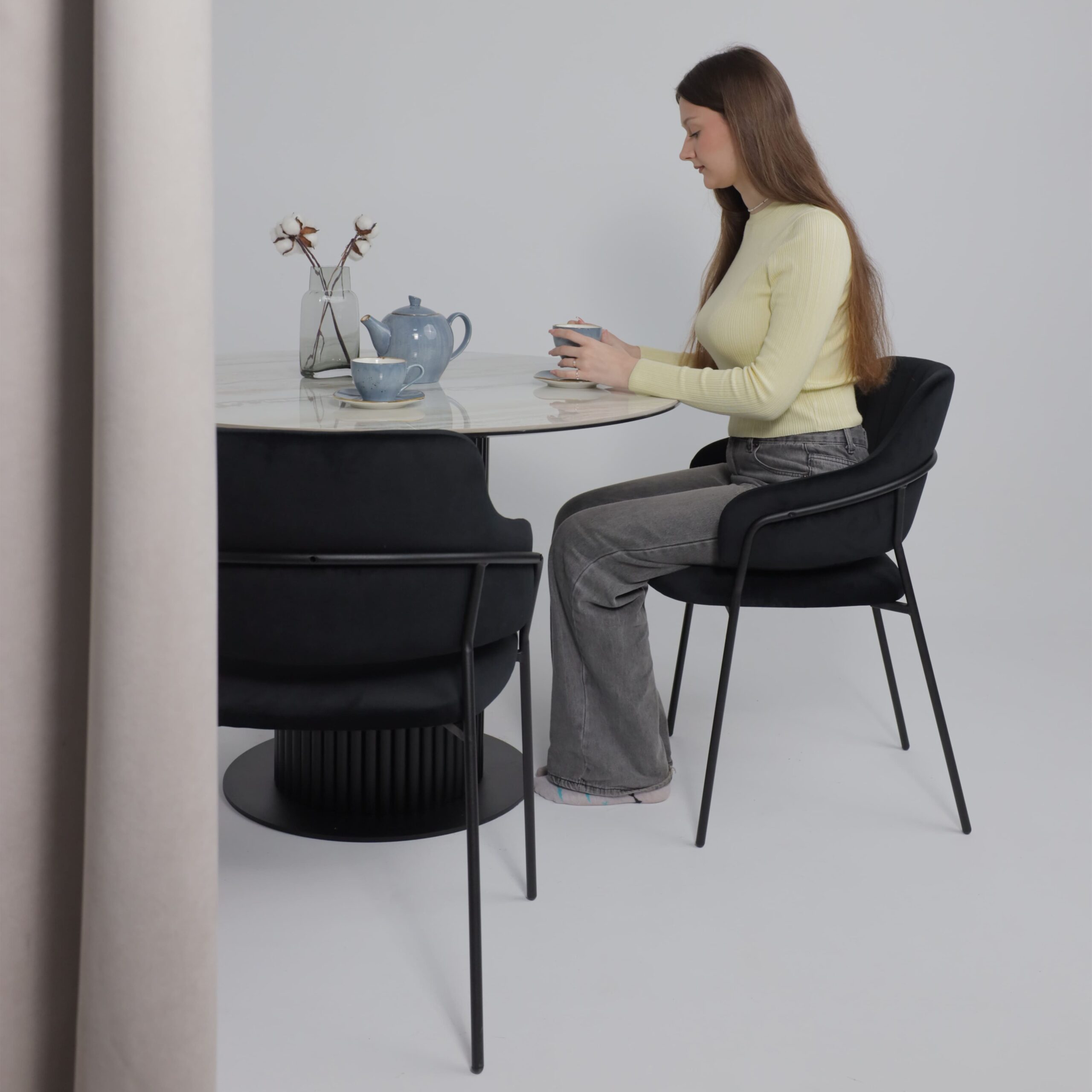 Стол РАУНД,керамика 2 кат. Д 1100, Камень белый Elyt pulido/ Черный матовый