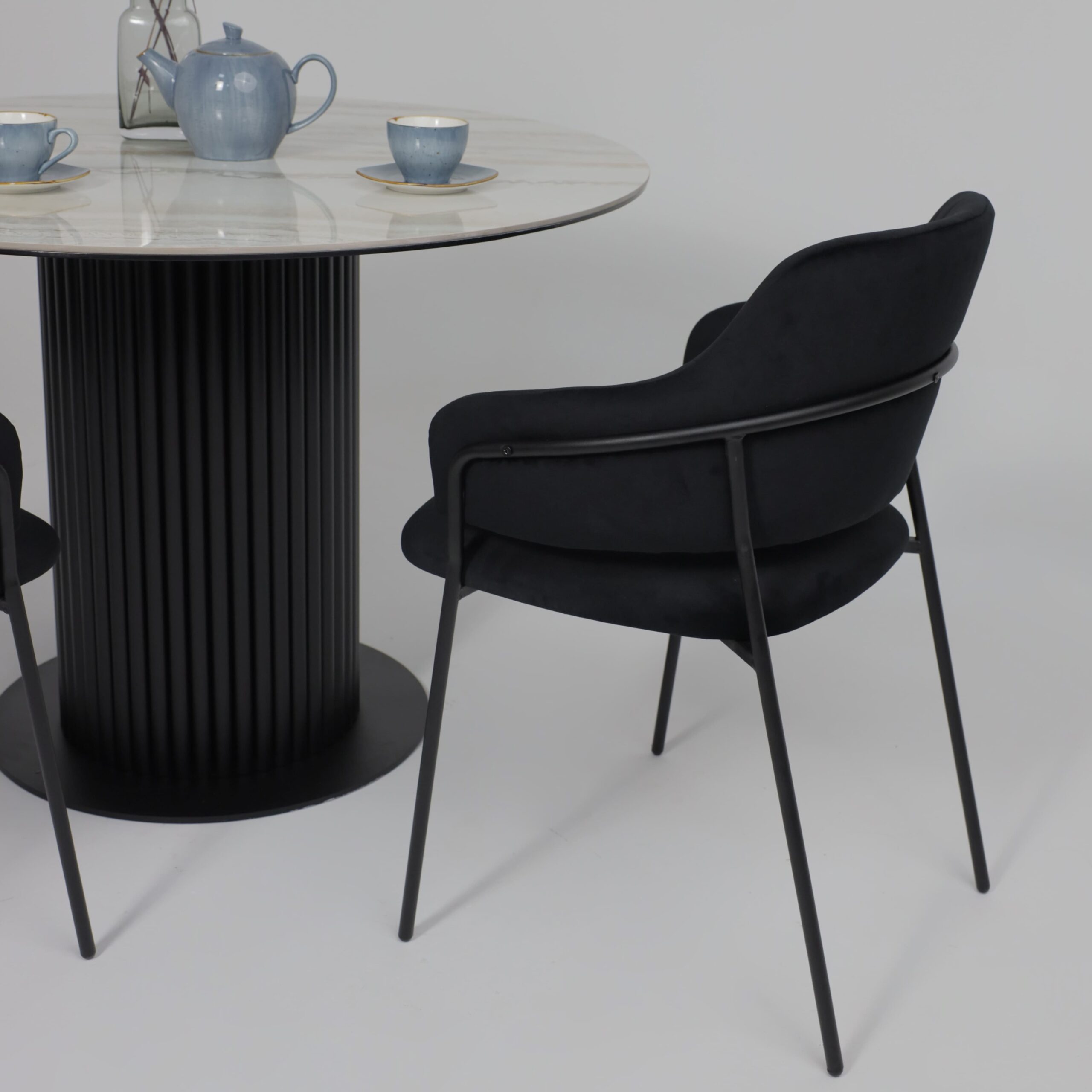 Стол РАУНД,керамика 2 кат. Д 1100, Камень белый Elyt pulido/ Черный матовый