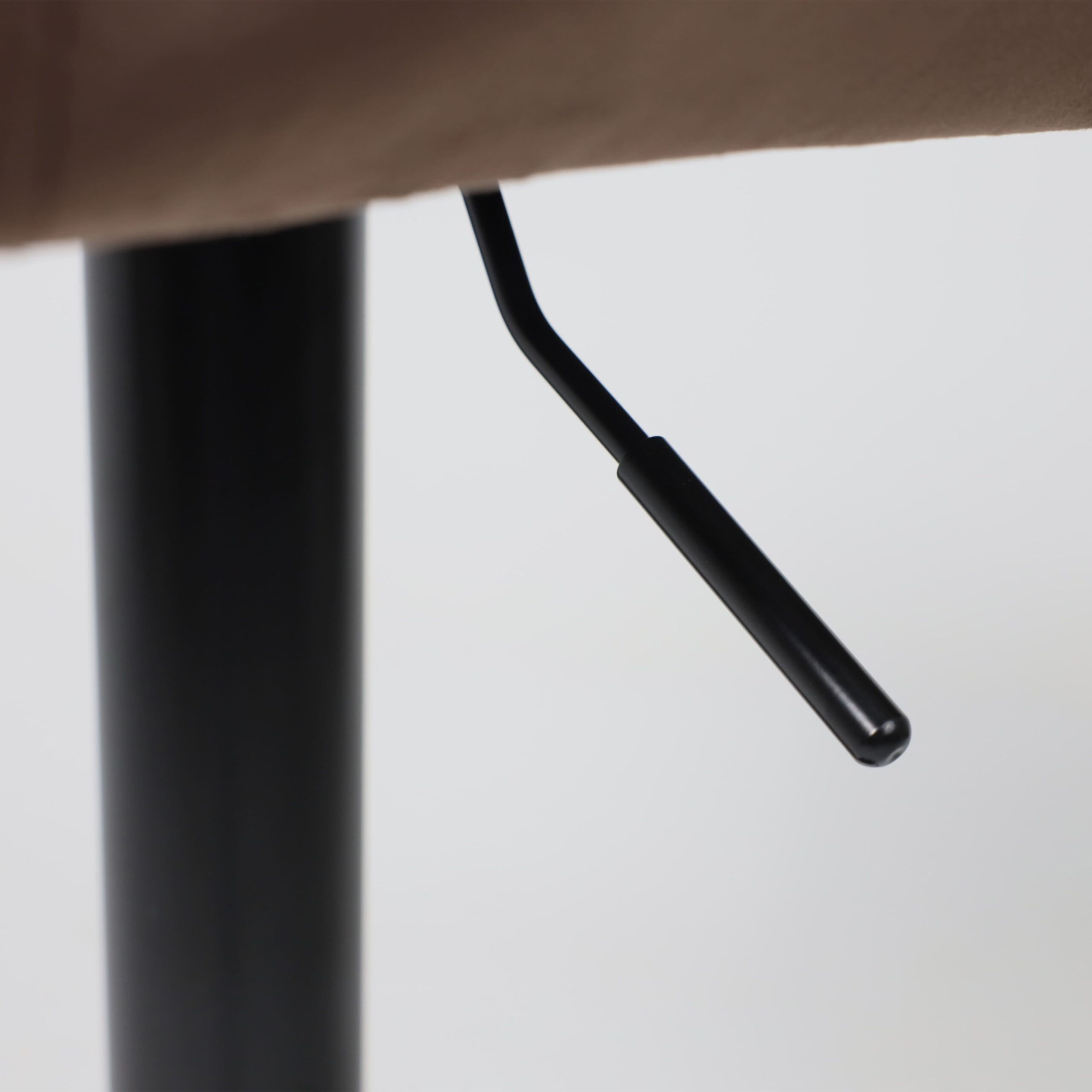 Кресло BERLIN, шоколадный велюр HCJ-10/черный